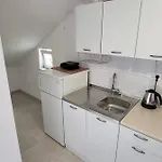 Dora *
