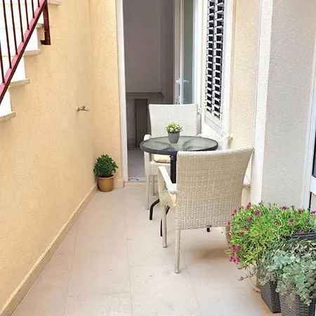 Apartment Dora
